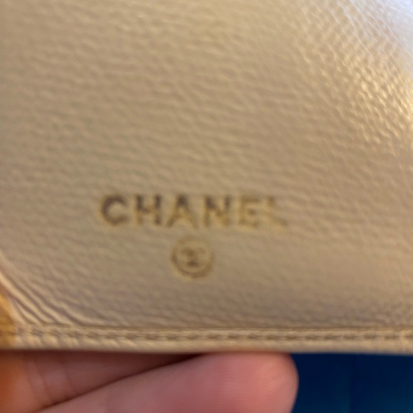 Chanel Folding Wallet in White - Picture 12 of 16